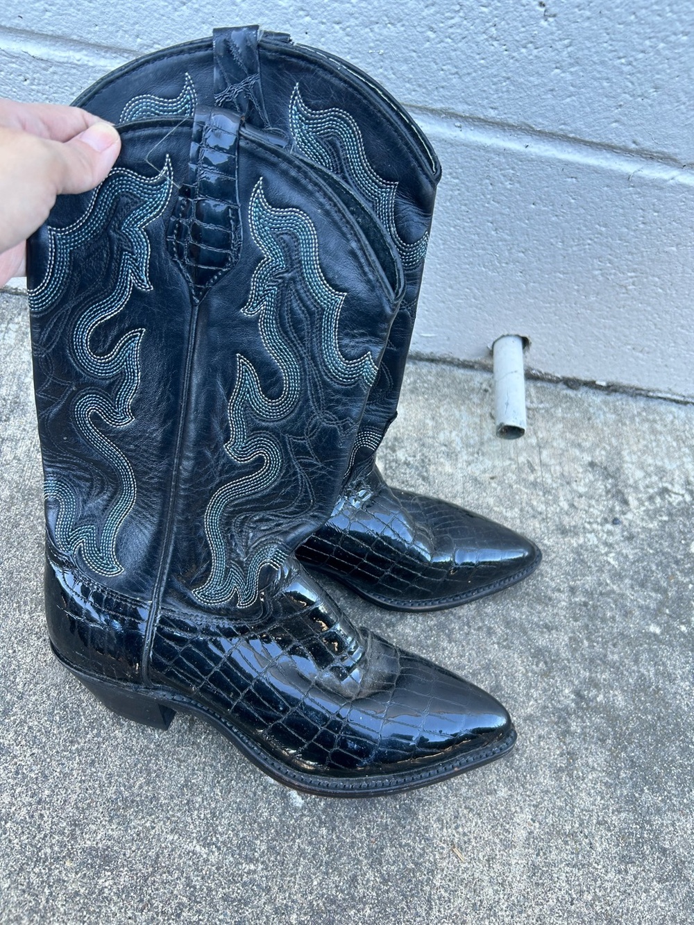 Women western cowboy boots with pointed toes and decorative turquoise